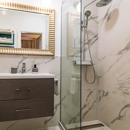 Old Town Center Apartman *