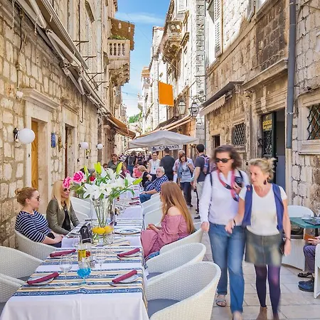 Old Town Center * Ντουμπρόβνικ