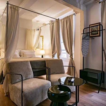 Old Town Center Apartment *