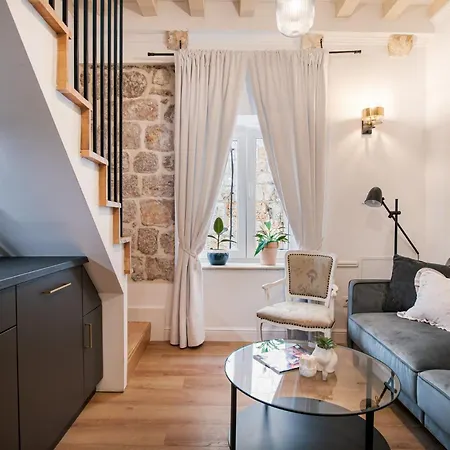 Old Town Center دوبروفينك