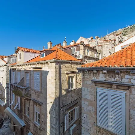 Old Town Center Apartment *